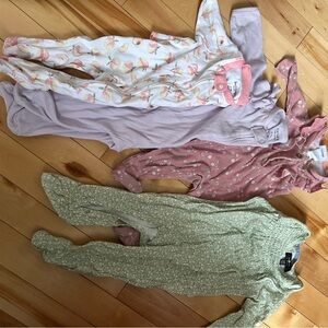 Floral pyjamas / pyjama fleuri